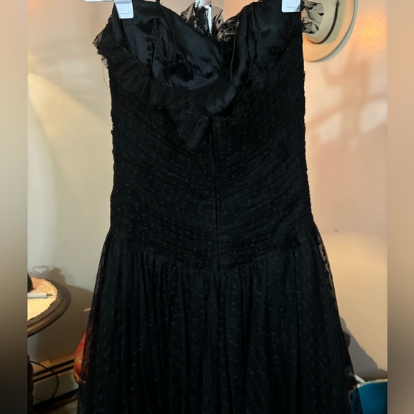 Gorgeous Chris Kole Couture Dress - Picture 3 of 9